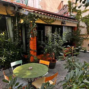 https://villa-renee.hotels-rhonealpes.com