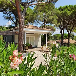 Saint Tropez -parc Oasis Hébergement de vacances Gassin