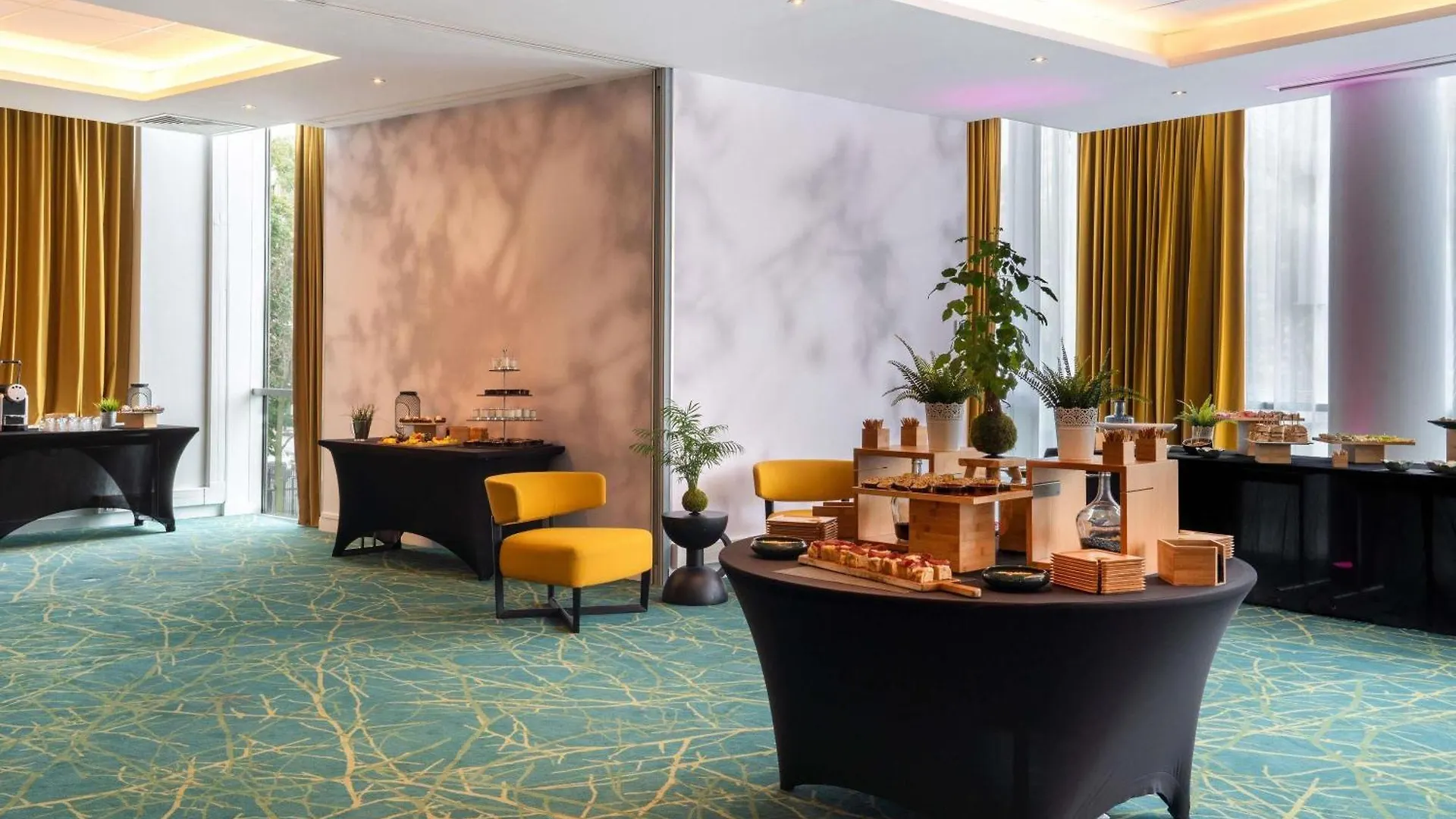 Novotel Paris 17 4*,  Γαλλία